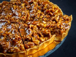1678516321_food-pibig-info-p-pirog-s-orekhovoi-nachinkoi-vkontakte-61